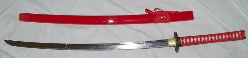 STUNNING RED KATANA SWORD IN A SATIN LINED BOX