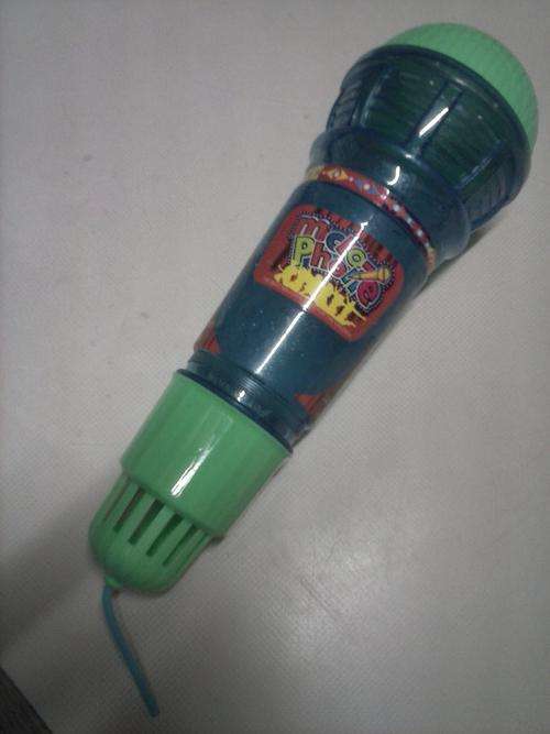 LIGHT UP FLASHING MICRO PHONE & FREE TORCH!!!