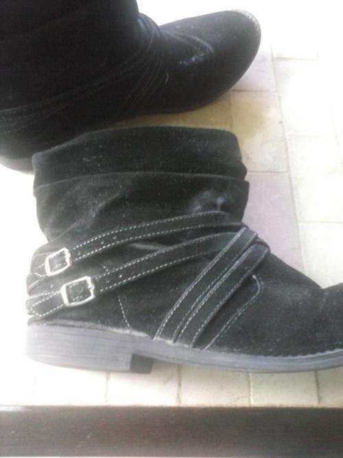 BLACK SUEDE ANKLE BOOTS SIZE 8