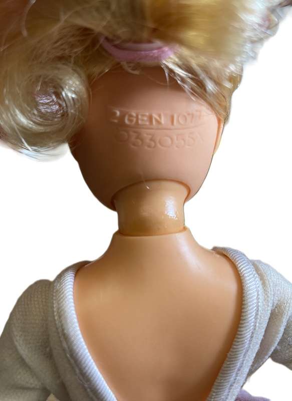 Sindy doll (2 gen 1077 033055x)