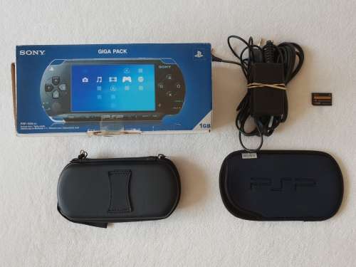 Playstation Portable (PSP 1000) + Original box + 7 Games