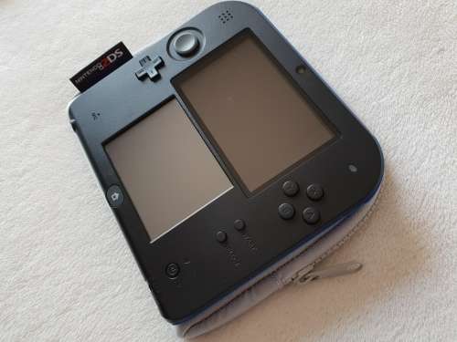Nintendo 2DS console + 11 Games