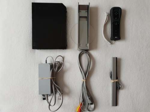 Nintendo Wii console + All cables + Controller