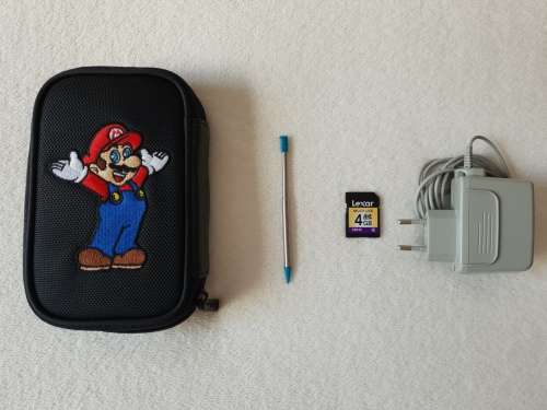 Nintendo 3DS console + Games