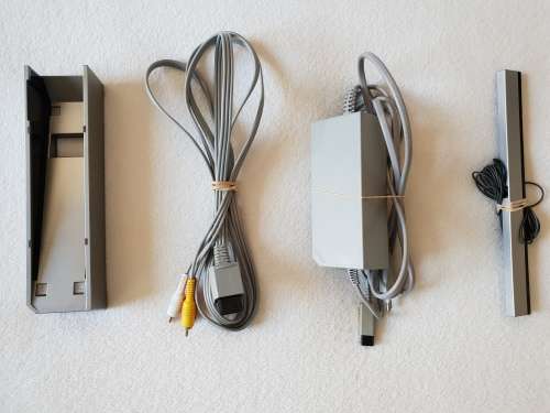Nintendo Wii Console + 2 Games