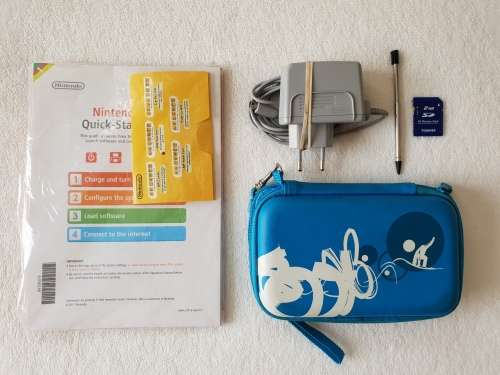 Nintendo 3DS Console + Original Box + 10 Games