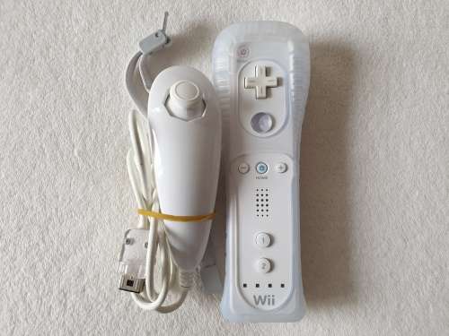 Nintendo Wii Console + 4 Games