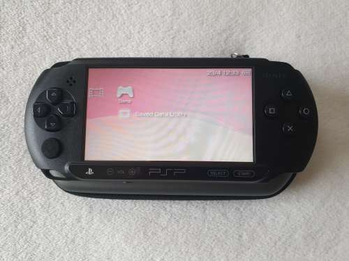 Sony PSP/Playstation Portable Street + 5 Games