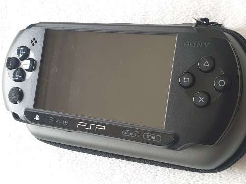 Sony PSP/Playstation Portable Street + 5 Games