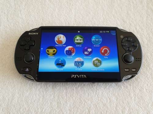 PS / Playstation Vita Console + 5 Games + 4GB Memory Card (Wifi)