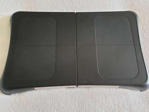 Nintendo Wii Balance Board + Wii Fit Plus