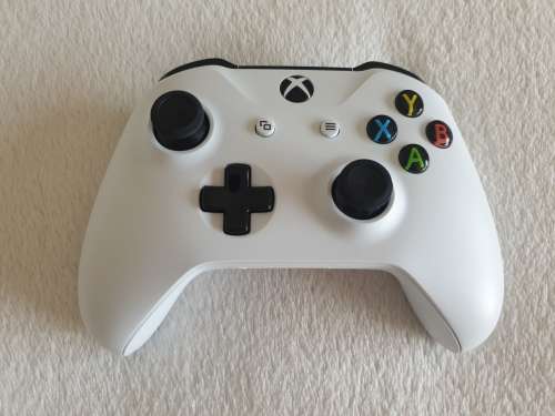 Xbox One S 500GB Console + Games