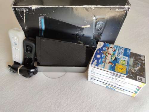 Nintendo Wii Console + 10 Games + 2 Controllers + Box