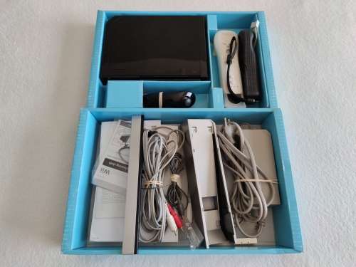 Nintendo Wii Console + 10 Games + 2 Controllers + Box