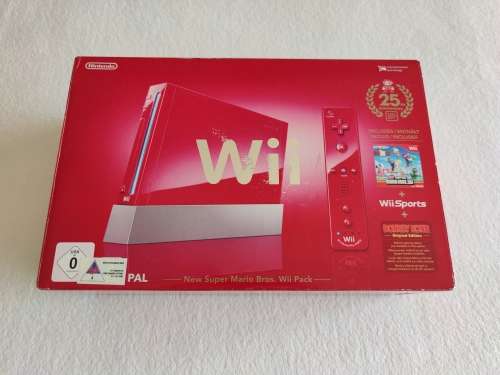 Nintendo Wii Console + 3 Games + Box (25th Anniversary Super Mario Limited Edition Console)