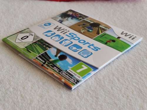 Nintendo Wii Console + 3 Games + Box (25th Anniversary Super Mario Limited Edition Console)