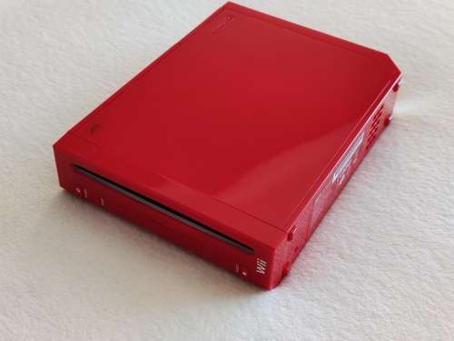 Nintendo Wii Console + 3 Games + Box (25th Anniversary Super Mario Limited Edition Console)