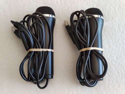 We Sing Games + Microphones - Nintendo Wii Game (PAL)