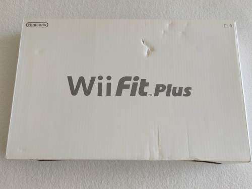 Nintendo Wii Balance Board + Wii Fit And Wii Fit Plus Games (PAL)