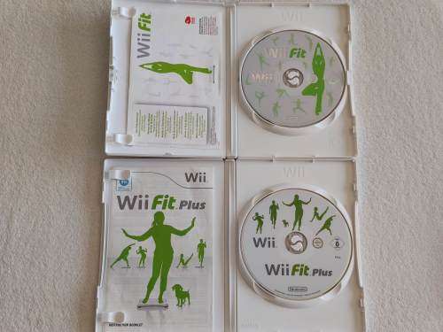 Nintendo Wii Balance Board + Wii Fit And Wii Fit Plus Games (PAL)