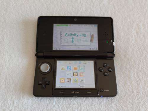 Nintendo 3DS Console + 5 Games (EUR)