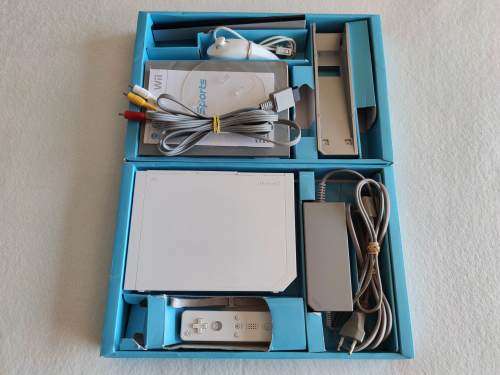 Nintendo Wii Console + 7 Games