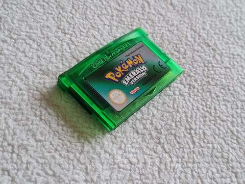 Pokemon Emerald Version (Bootleg) - Nintendo Game Boy Advance