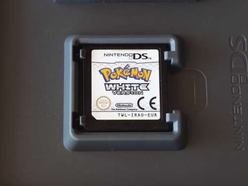 Pokemon White Version - Nintendo DS Game