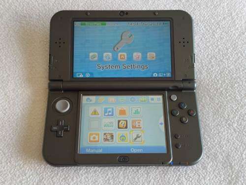 `New` Nintendo 3DS XL Console