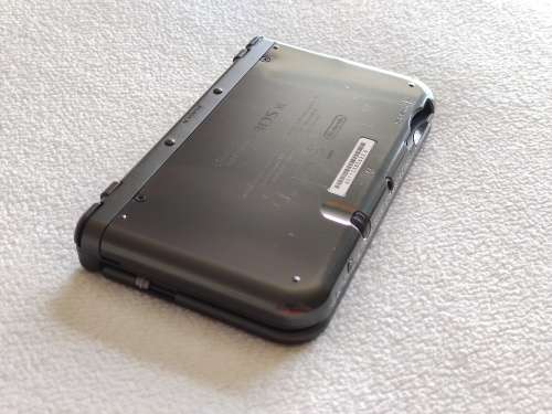 `New` Nintendo 3DS XL Console