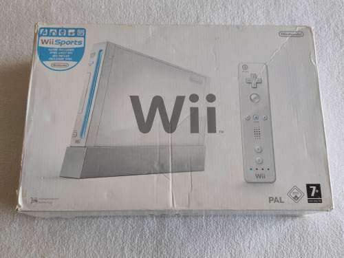 Nintendo Wii Console + 5 Games