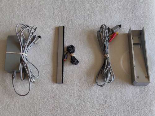 Nintendo Wii Console + 5 Games
