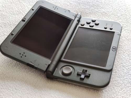 `New` Nintendo 3DS XL Console - Monster Hunter 4 Utimate Edition