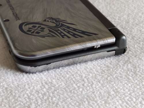 `New` Nintendo 3DS XL Console - Monster Hunter 4 Utimate Edition