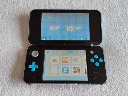 `New` Nintendo 2DS Xl Console + 2 Games