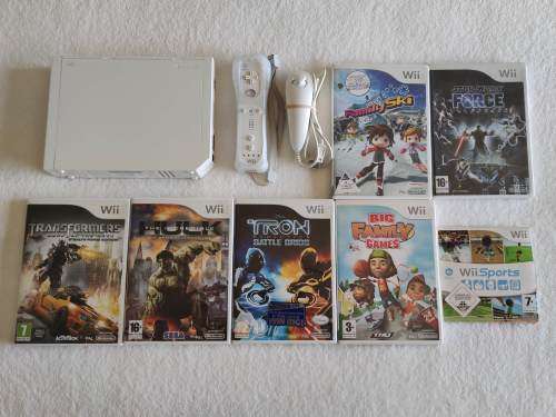 Nintendo Wii Console + 7 Games