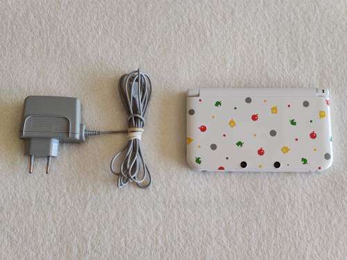 Nintendo 3DS XL Console - Animal Crossing Edition