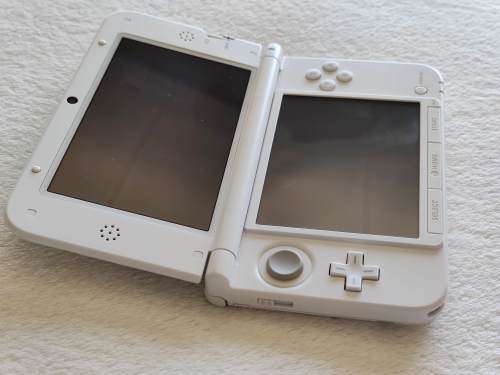Nintendo 3DS XL Console - Animal Crossing Edition