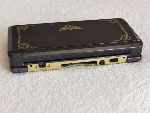 Nintendo 3DS Console - The Legend Of Zelda 25th Anniversary Edition