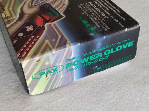 NES Power Glove - Nintendo Entertainment System / Famicom