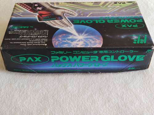 NES Power Glove - Nintendo Entertainment System / Famicom