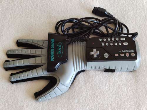 NES Power Glove - Nintendo Entertainment System / Famicom