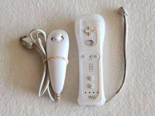 Nintendo Wii Console + 5 Games
