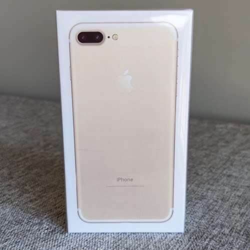 *New* iPhone 7 Plus - 128 GB Gold (Free Shipping)