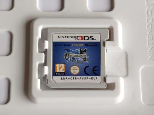 Professor Layton Vs. Phoenix Wright: Ace Attorney - Nintendo 3DS Game (EUR)