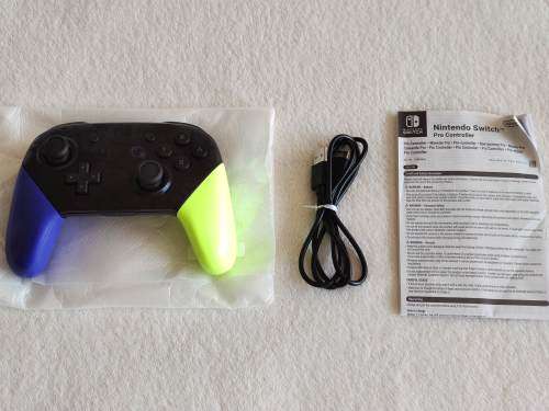 Nintendo Switch Pro Controller - Splatoon 3 Edition