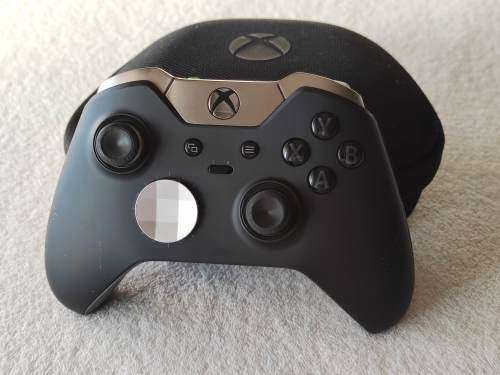 Xbox Elite Wireless Controller - Xbox One / Windows