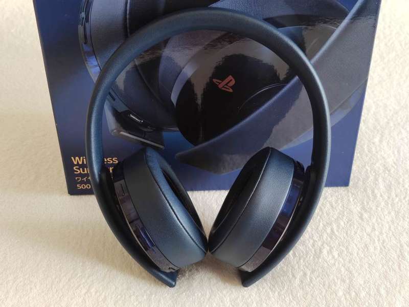 Sony Gold Wireless Headset (500 Million Limited Edition) - PS4 / PS5