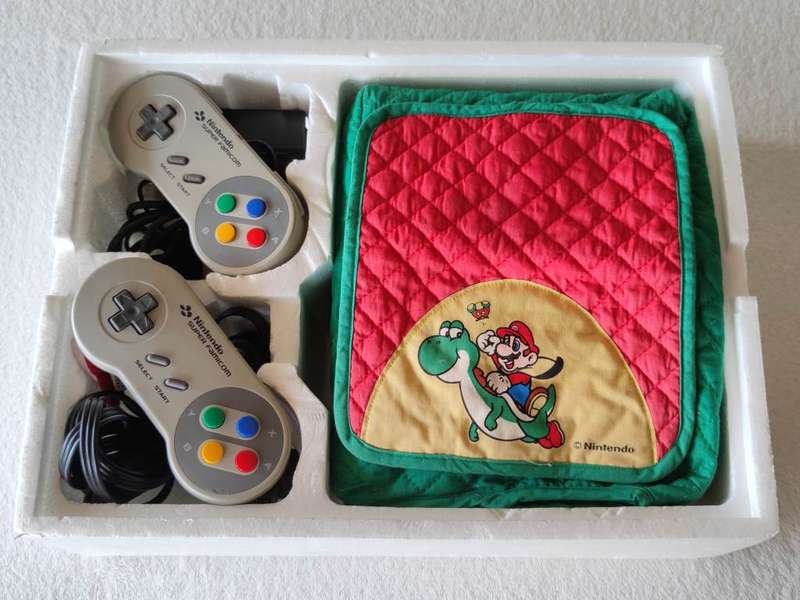 Nintendo Super Famicom Console + 10 Games