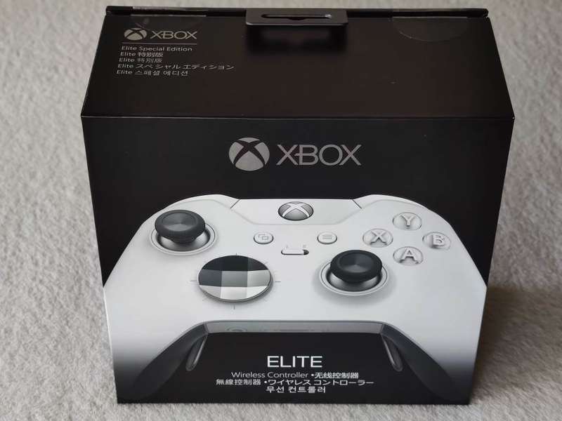 Xbox Elite Wireless Controller - Xbox One / Windows